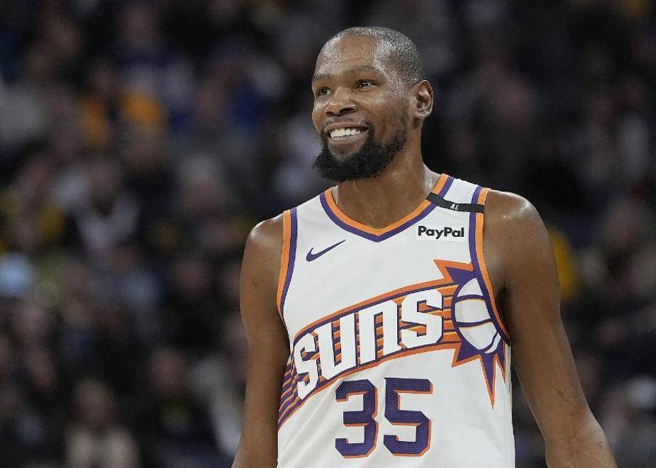 开云体育-关于重要助攻引发热议!,杜兰特在巴塞罗那比赛中败北热度持续攀升的信息-开云体育