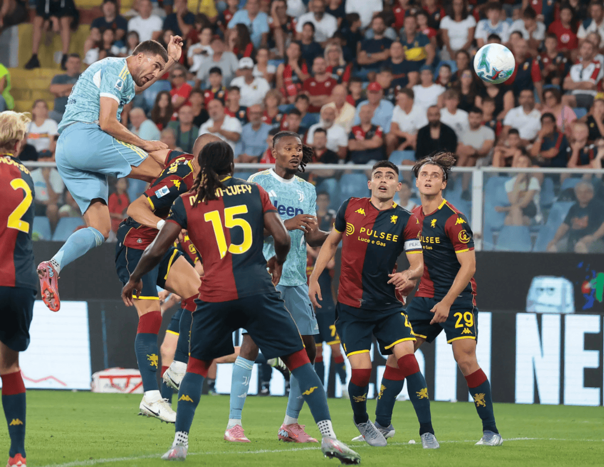 包含赛后意大利杯焦点战；上海申花回应争议；悬念犹存；轮换策略成焦点的词条