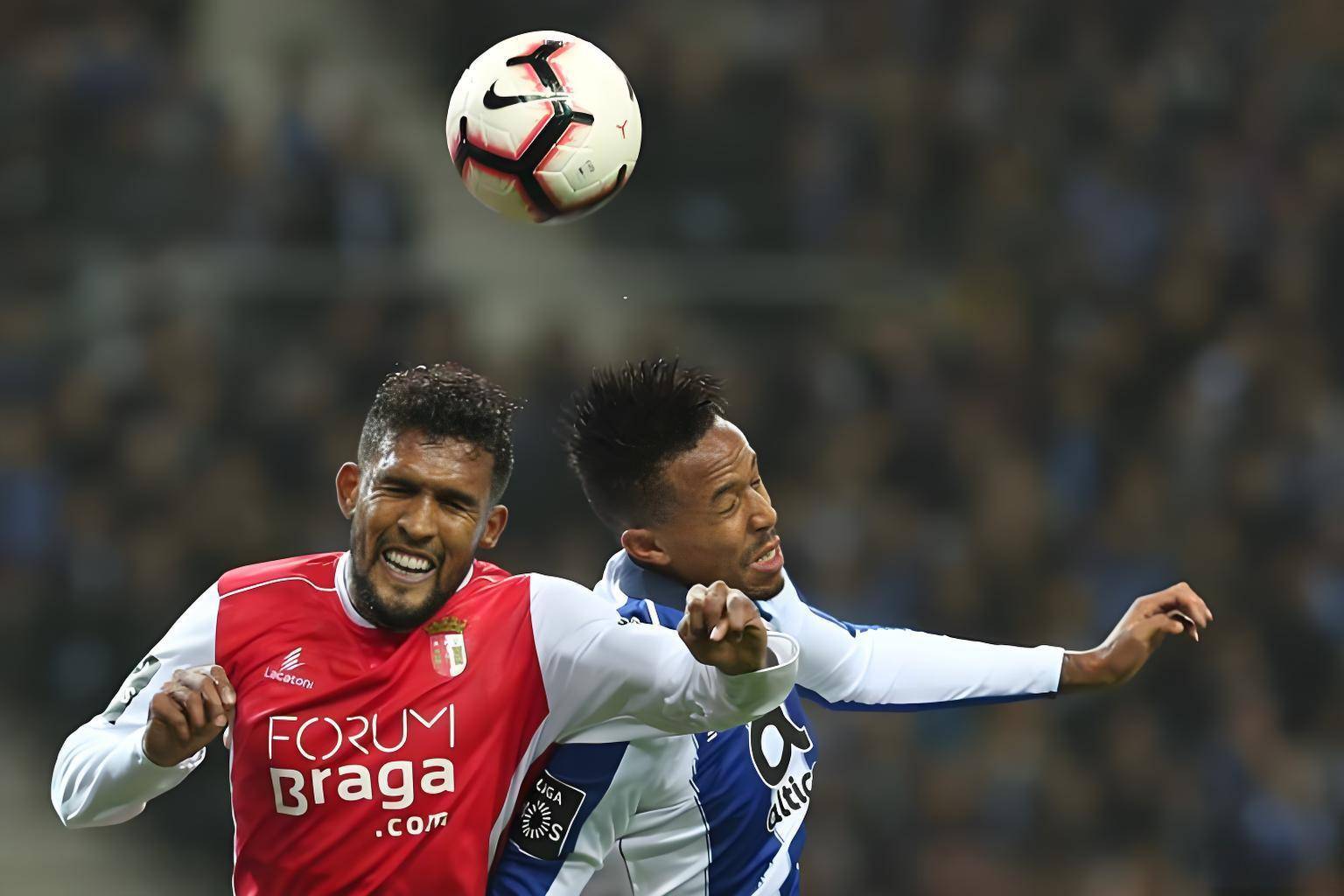 开云手机平台-关于转会期葡超焦点战；上海海港单刀错失；媒体盛赞；赛季目标并未改变的信息-开云手机平台